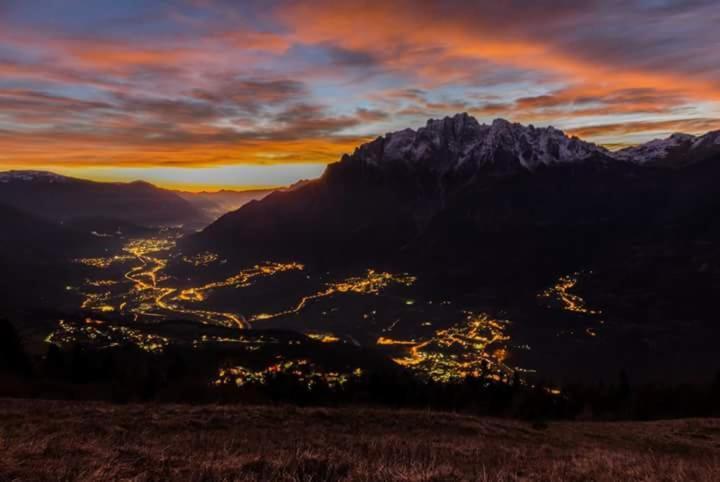 Catif Ladru Bed and Breakfast Cerveno Exteriör bild